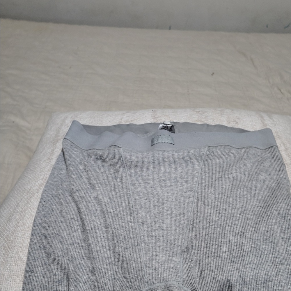 SKIMS Gray boxer style shorts. Super comfy medium size